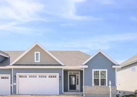 718 Cozy Farm Rd, Waunakee, WI 53597