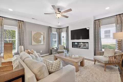 Living - 696 Clark Rd, Inman, SC 29349 photo 4 of 4