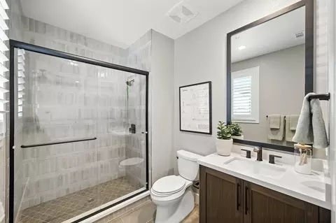 Bath - 1640 Savanna Ct, Dublin, CA 94568 photo 2 of 9