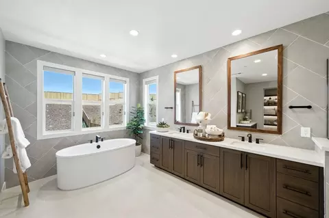 Bath - 1640 Savanna Ct, Dublin, CA 94568 photo 5 of 9