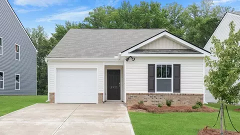 223 Deskin Ln, Fountain Inn, SC 29644
