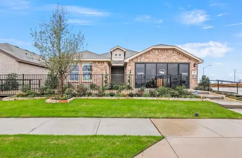 8421 Bluebonnet Bend Rd, Fort Worth, TX 76131