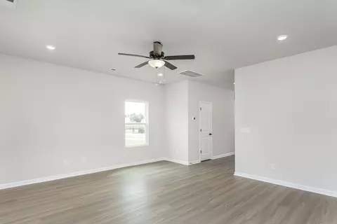 Living - Undisclosed, Broadway, NC 27505 photo 2 of 5
