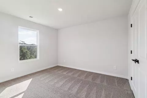 Bedroom - Undisclosed, Broadway, NC 27505 photo 4 of 6