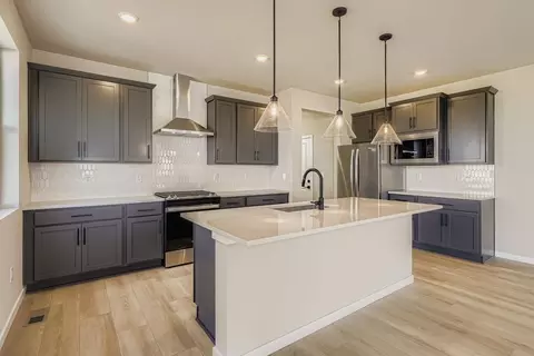 Kitchen - 330 Rustic Barn Ln, Berthoud, CO 80513 photo 3 of 11