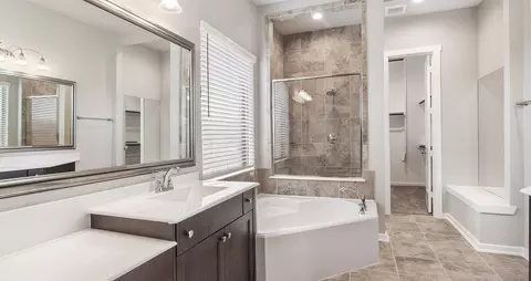 Bath - 202 Painters Ridge Ct, Willis, TX 77318 photo 1 of 3