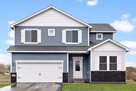 Exterior - 600 Redwood Loop N, Cambridge, MN 55008 photo 4 of 8