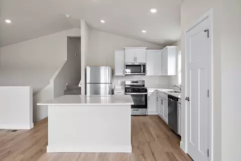 Kitchen - 600 Redwood Loop N, Cambridge, MN 55008 photo 1 of 2