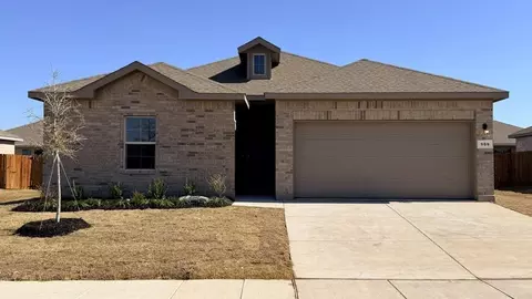 909 Boll Weevil Dr, Cleburne, TX 76031