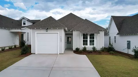 100 Firefly Ln, Opelika, AL