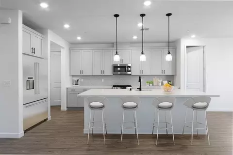 Kitchen - 4344 Ellington Way, Lathrop, CA 95330 photo 6 of 17