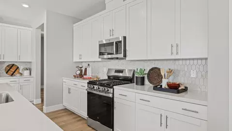 Kitchen - 4344 Ellington Way, Lathrop, CA 95330 photo 9 of 17