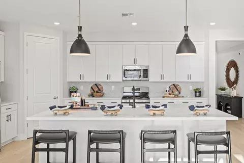 Kitchen - 4344 Ellington Way, Lathrop, CA 95330 photo 4 of 17