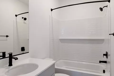 Bath - 4344 Ellington Way, Lathrop, CA 95330 photo 9 of 19