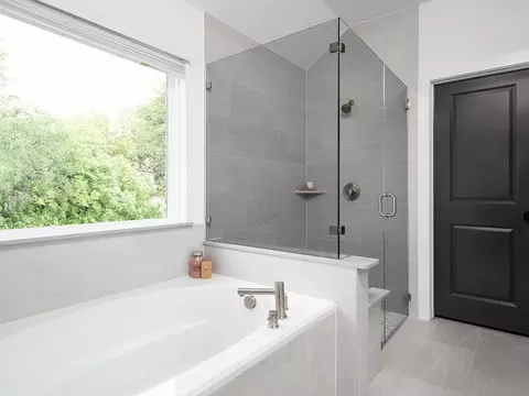 Bath - 2104 Little Snake Way, Georgetown, TX 78633 photo 2 of 6