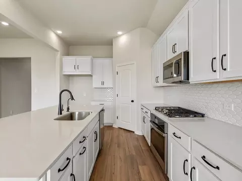 Kitchen - 2104 Little Snake Way, Georgetown, TX 78633 photo 3 of 6