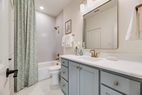 Bath - 880 Hackberry Dr, Prosper, TX 75078 photo 11 of 13
