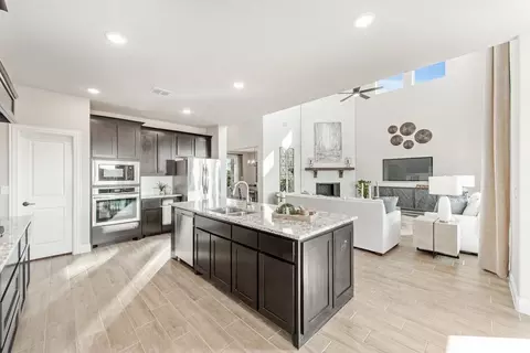 Kitchen - 1706 Baldwin Dr, Cedar Hill, TX 75104 photo 4 of 10