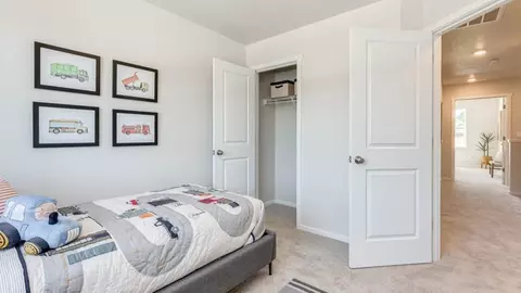Bedroom - 3409 SW Thomas Ave, Gresham, OR 97080 photo 2 of 14