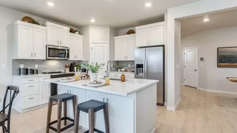 Kitchen - 3664 SW Eleven Mile Ave, Gresham, OR 97080 photo 3 of 7