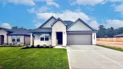 3807 Grizzly Bear Ct, Conroe, TX 77303