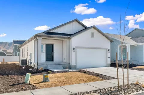 Exterior - 6417 Vernon Dr, Eagle Mountain, UT 84005 photo 3 of 12