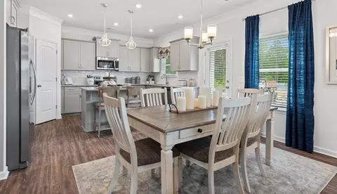 Dining - 200 Sycamore Dr, Calhoun, GA 30701 photo 4 of 8