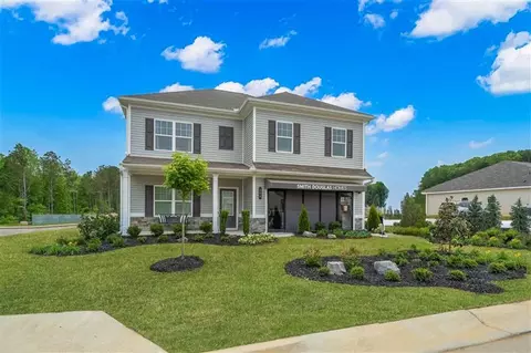 Exterior - 200 Sycamore Dr, Calhoun, GA 30701 photo 11 of 16