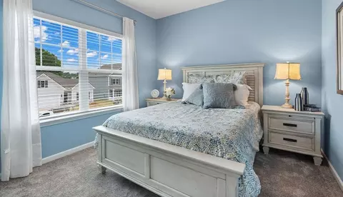 Bedroom - 200 Sycamore Dr, Calhoun, GA 30701 photo 5 of 12