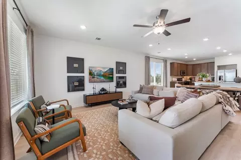 Living - 7813 Redbud Rd, Navasota, TX 77868 photo 4 of 4