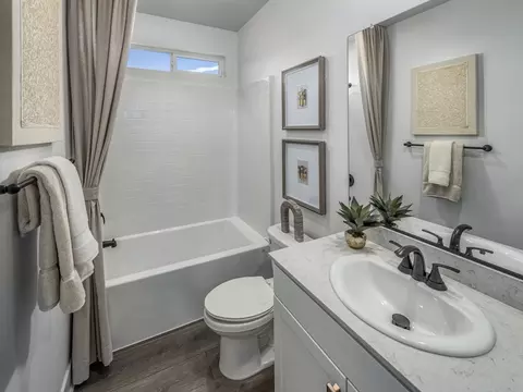 Bath - 11467 Sheehan Ln, Beaumont, CA 92223 photo 2 of 3