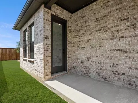 Exterior - 2109 Tupelo Trl, Argyle, TX 76226 photo 5 of 7
