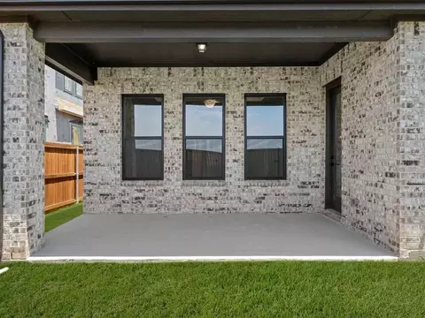 Exterior - 2109 Tupelo Trl, Argyle, TX 76226 photo 6 of 7