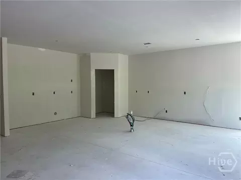 Living - 174 Como Dr, Pooler, GA 31322 photo 2 of 4