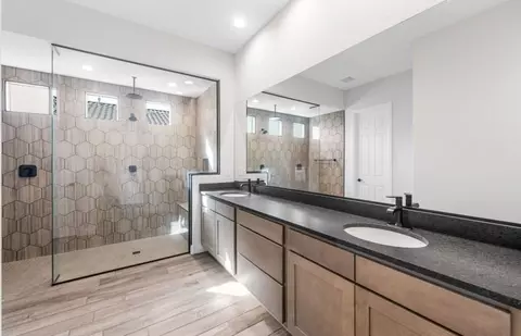 Bath - 16730 W El Cortez Pl, Surprise, AZ 85387 photo 3 of 5