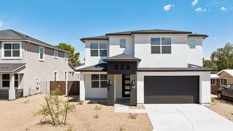 Exterior - 2327 N 29th St, Phoenix, AZ 85008 photo 5 of 9