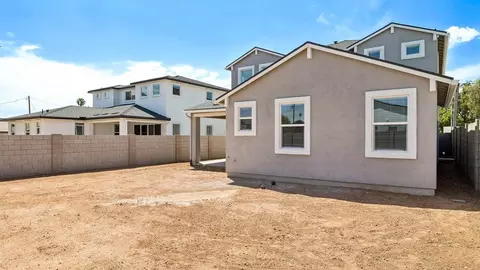 Exterior - 2327 N 29th St, Phoenix, AZ 85008 photo 7 of 9