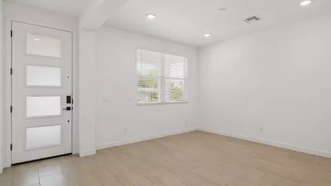 Living - 2327 N 29th St, Phoenix, AZ 85008 photo 3 of 5