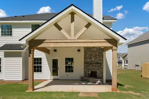 Exterior - 102 Beaver Creek Way, Lagrange, GA 30241 photo 5 of 15