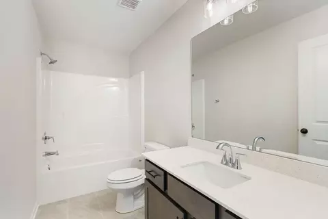 Bath - 102 Beaver Creek Way, Lagrange, GA 30241 photo 1 of 3