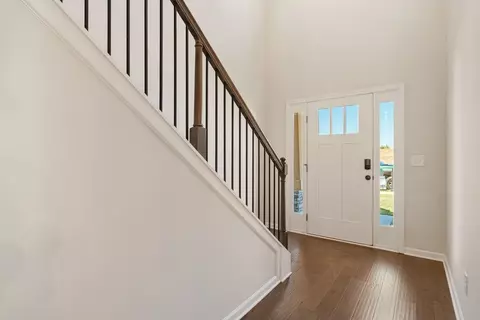Entry Way - 102 Beaver Creek Way, Lagrange, GA 30241 photo 2 of 9