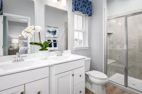 Bath - 5 Oasis Ave, Ranson, WV 25438 photo 5 of 5