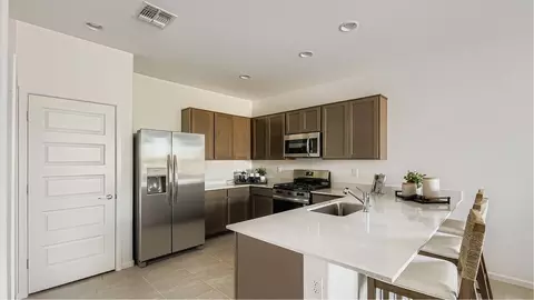 9810 W Flower St, Phoenix, AZ 85037