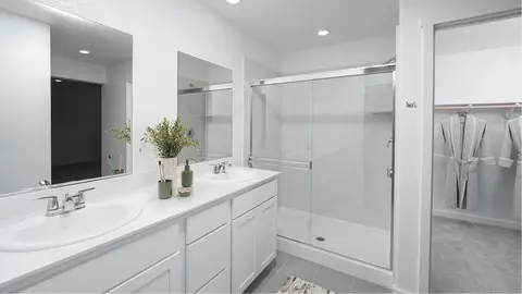 Bath - 1172 Romy St, Galt, CA 95632 photo 1 of 4