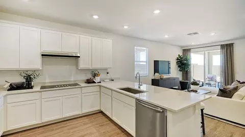Kitchen - 2291 W Rutledge Ave, Apache Junction, AZ 85120 photo 2 of 5