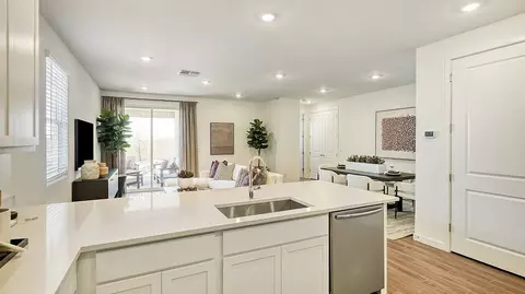 Kitchen - 2291 W Rutledge Ave, Apache Junction, AZ 85120 photo 3 of 5