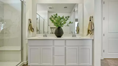 Bath - 2291 W Rutledge Ave, Apache Junction, AZ 85120 photo 2 of 5