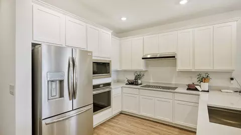 Kitchen - 2291 W Rutledge Ave, Apache Junction, AZ 85120 photo 4 of 5