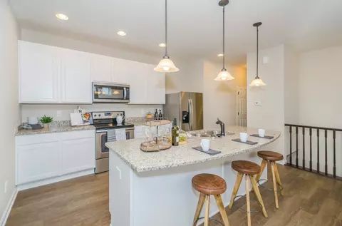 Kitchen - 175 Westwoods Rd, Wright City, MO 63390 photo 2 of 10