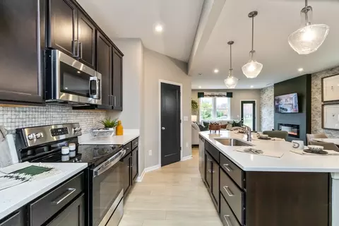 Kitchen - 175 Westwoods Rd, Wright City, MO 63390 photo 3 of 10